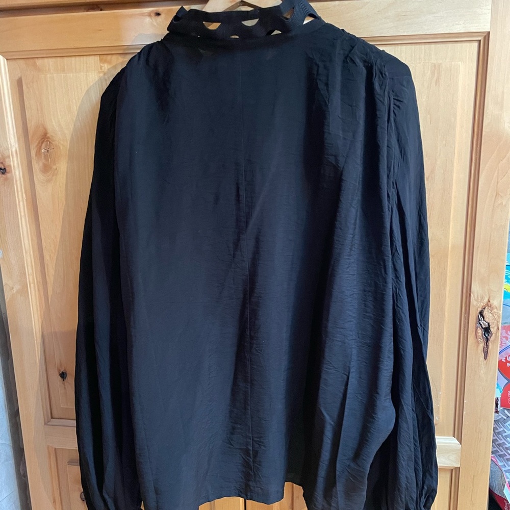 Black Polyester Rayon Button-Down Blouse - image 5